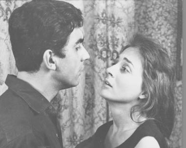 Το κορίτσι με τα μαύρα