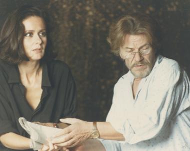 Να Ντύσουμε τους Γυμνούς