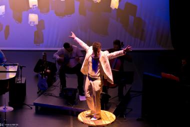 «ΟΛΟΙ ΕΝΑ» - Φίλα με (λίγο ακόμα)