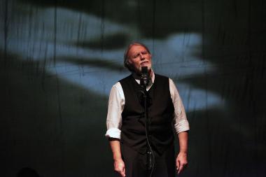 “Cantata Greca” | Ο Moni Ovadia ερμηνεύει Γιάννη Ρίτσο