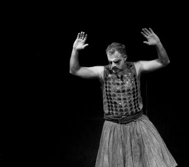 Trailer της παράστασης  «Ο Ληστής»