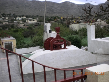 MANGANESE WELL PROPERTY OF EURYDIKI FELENA - WELL WITH TRADITIONAL WATER PUMPING MECHANISM