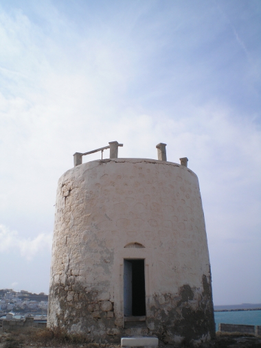 AGOUDIMOS WINDMILL - FORMER PELEGRADI - GRAIN MILLING USING WIND ENERGY