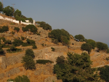 SPILADI HARTOPHILI- FARMHOUSE WITH THRESHING FLOOR AND STERN
