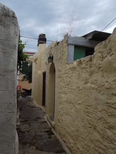 EFTICHIA KANDOUNIA'S  LOOM - WEAVING WORKSHOP - RESIDENCE