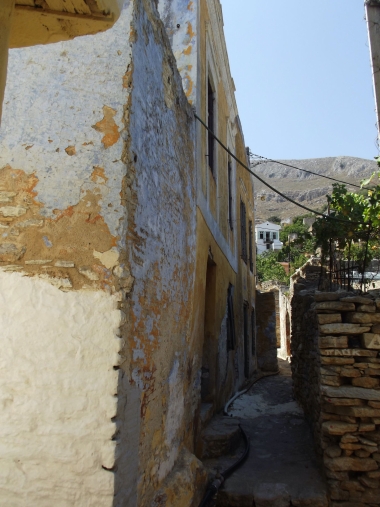 IRENE DOLORENIOUS  LOOM- WEAVING WORKSHOP