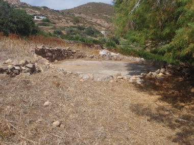 MICHALIS PENTES' THRESHING