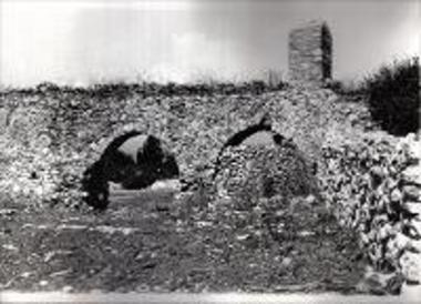 Photograph of the archive of the aqueduct at Niokastro