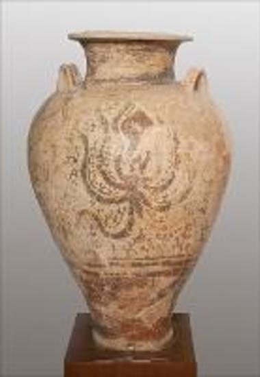 Three-eared pithoid amphora with an octopus decoration
