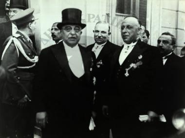 Ο Δικτακτορίσκος Μεταξάς Ιωάννης με τον Αρχιβασανιστή της 4ης Αυγούστου υφυπουργό Μανιαδάκη Κ.