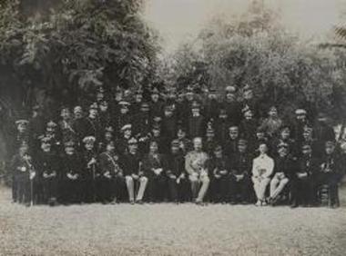 Αξιωματικοί των διεθνών στρατευμάτων στα Χανιά το 1909