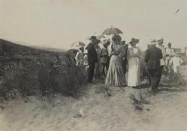 Απονομή των βραβείων στους νικητές από τον Ύπατο Αρμοστή Αλέξανδρο Ζαΐμη