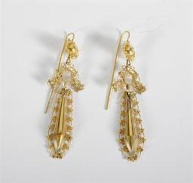 Σκουλαρίκια από τη Λευκάδα