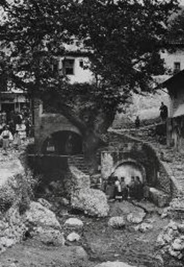 Στη βρύση. Περιοχή Παραμυθιά του νομού Θεσπρωτίας