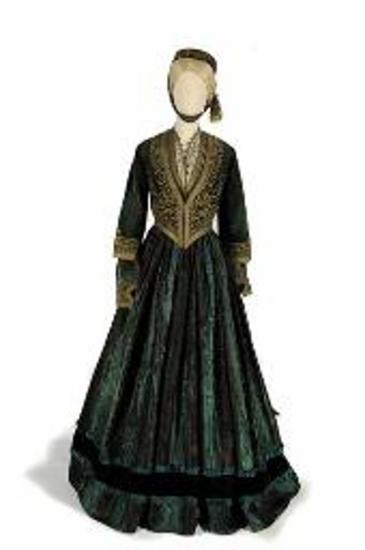 Γυναικεία ενδυμασία από την Αμαλιάπολη (Νέα Μιτζέλα) Μαγνησίας