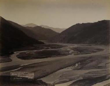 Οι εκβολές του Πυξίτη ποταμού στις ανατολικές πλαγιές του Μιθρίου όρους