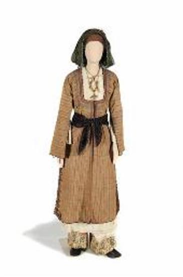 Γιορτινή ενδυμασία από την Καρπασία της Κύπρου