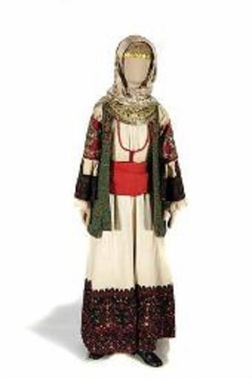 Γιορτινή φορεσιά από τα Μεσόγεια Αττικής