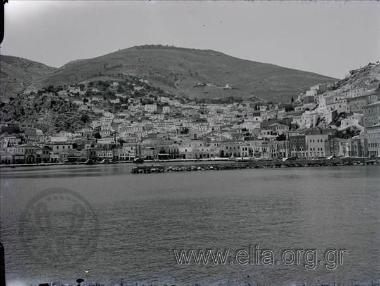 General view from the sea
