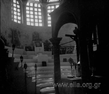 Εσωτερικό ναού.