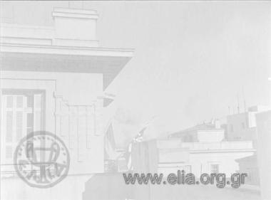 Αγγλικά άρματα επί της οδού Σκουφά.