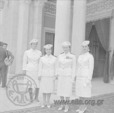 Army nurses at the Cathedral, on the day of the swearing-in of the K. Karamanlis government.