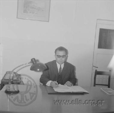Υπάλληλος του υπουργείου Προεδρίας.