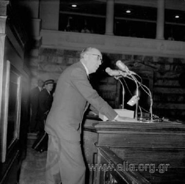 26 Φεβρουαρίου. Κατάθεση προϋπολογισμού στη Βουλή από τον υπουργό οικονομικών Σπύρο Θεοτόκη.