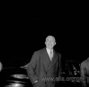 Κυβέρνηση Κέντρου μετά τις εκλογές της 16ης Φεβρουαρίου. Ο Τζων Γκλαβάνης, υπουργός Εμπορίου.