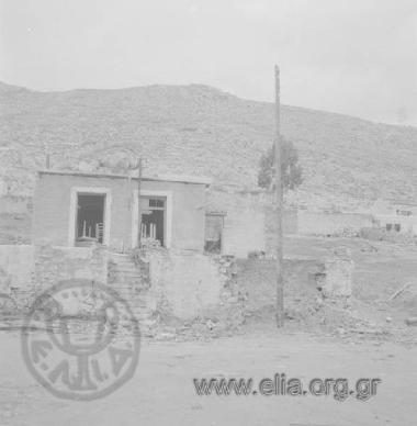 16 Νοεμβρίου. Καταστροφές  από τον κυκλώνα που έπληξε την περιοχή.