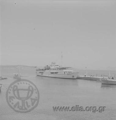 The steamboat of the Argosaronic Gulf line, 