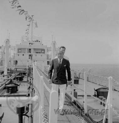 Επίσκεψη του βασιλικού ζεύγους Παύλου-Φρειδερίκης στο πλοίο 