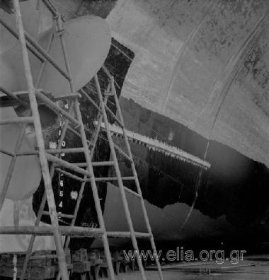 Στα Ναυπηγεία Σκαραμαγκά.