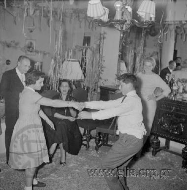 Χορός Pepo Francais στο Κεφαλάρι.