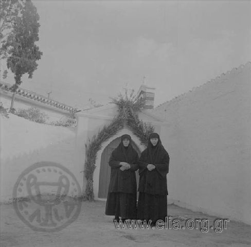 Nuns at the Holy Trinity -St. Nektarios monastery.