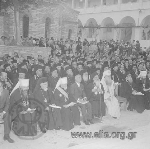 Επίσκεψη των Πατριαρχών Ρωσίας και Ρουμανίας στη Μονή Πεντέλης.
