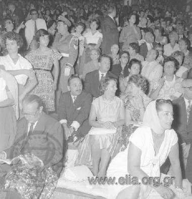 Στο αρχαίο θέατρο για την παράσταση 