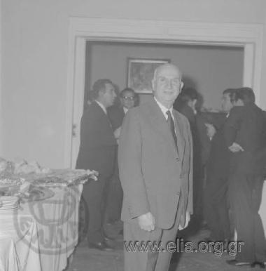 Γεύμα στην εφημερίδα 