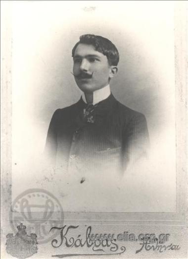 Ο Νίκος Καζαντζάκης. Πορτραίτο μπούστο.