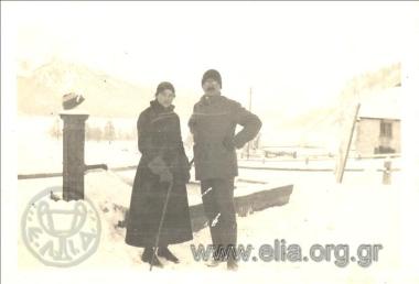 Ο Νίκος Καζαντζάκης στη Silvaplana με την Έλλη Λαμπρίδη.