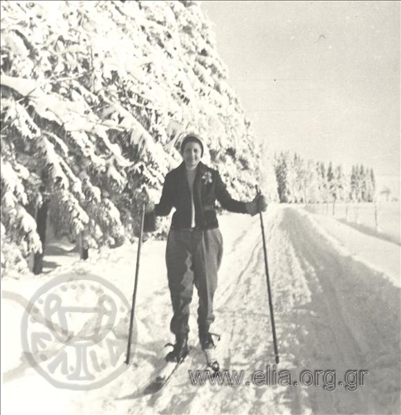 Η Ελένη Σαμίου, κάνοντας σκι.