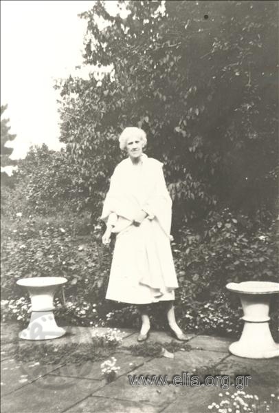 Η Josephine MacLeod, χορηγός για την πρώτη έκδοση της 