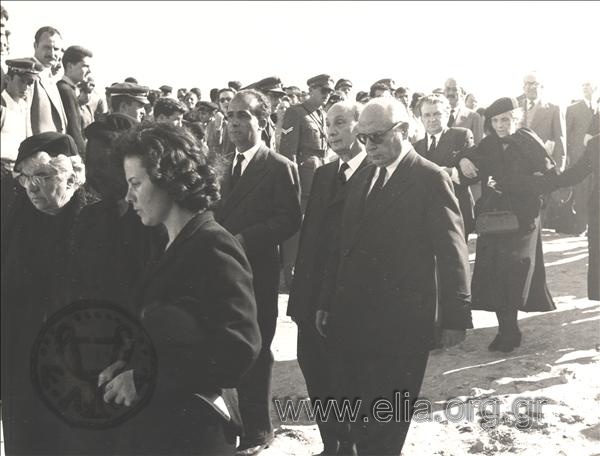 Κηδεία του Νίκου Καζαντζάκη, 5 - 11 - 57.