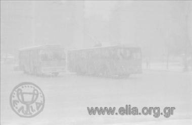 Σκηνές δρόμου, Αθήνα χιονισμένη, 9/3/1987.