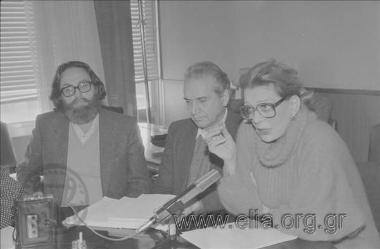 Συνέντευξη της υπουργού Πολιτισμού, Μελίνας Μερκούρη, σχετικά με το νεό νόμο για τον κινηματογράφο (13 Δεκεμβρίου). Αριστερά ο Παύλος Ζάννας, ιδρυτικό μέλος της Πανελλήνιας Ένωσης Κριτικών Κινηματογράφου.