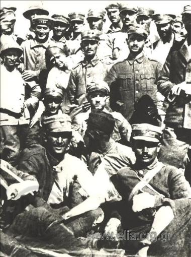 Ελληνικά στρατεύματα στη Σμύρνη.