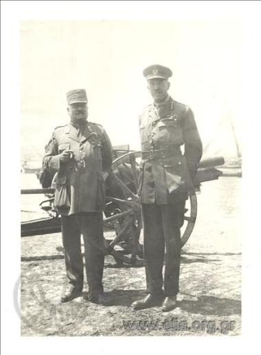 General  Leonidas Paraskevopoulos with British General Bridges.