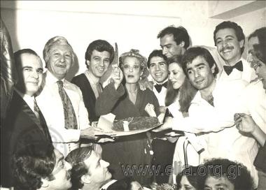 Μελίνα Μερκούρη και λοιποί πρωταγωνιστές από 