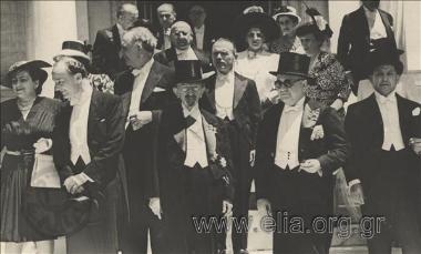 January. The three party leaders, Sofoklis Venizelos, Georgios Papandreou and Panagiotis Kanellopoulos accepted the proposal of Prime Minister Dinos Tsaldaris to participate in a coalition government with Dimitrios Maximos acting as Prime Minister .