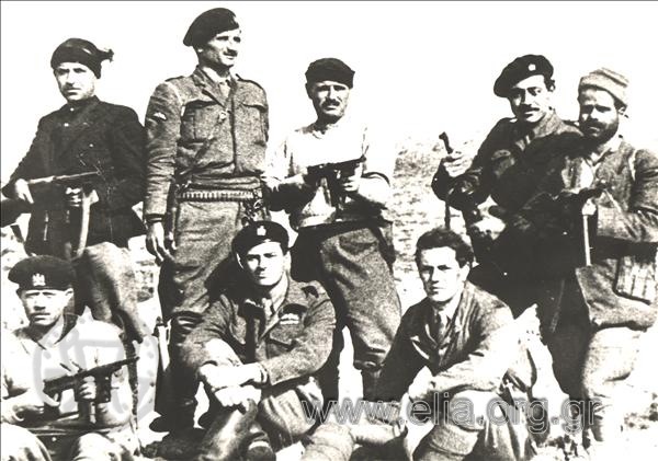 Η ομάδα απαγωγής του γερμανού στρατηγού Kreipe. Στο κέντρο κάτω, ο Patrick Leigh Fermor.